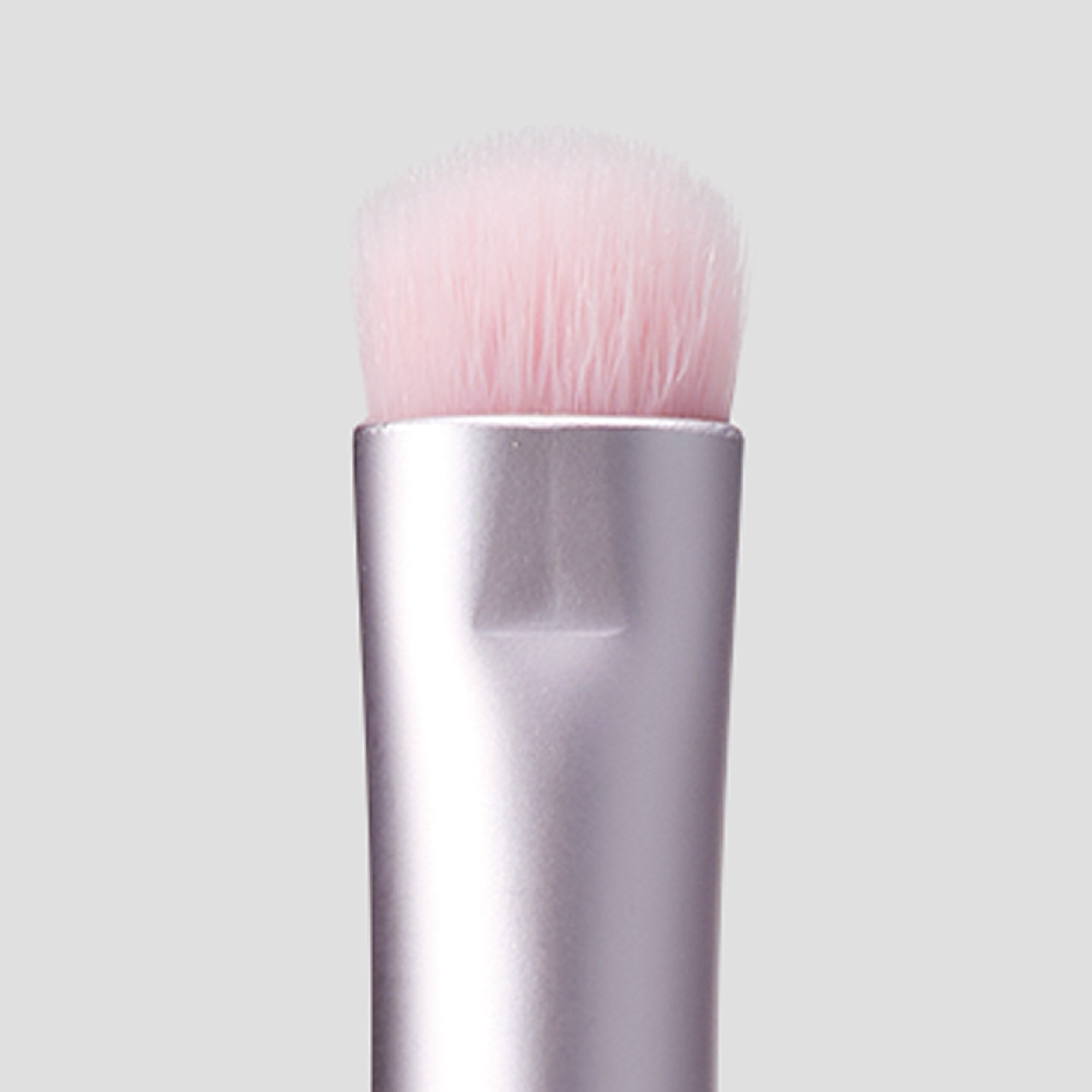 Alternative view of Eyeshadow Shader Brush 06