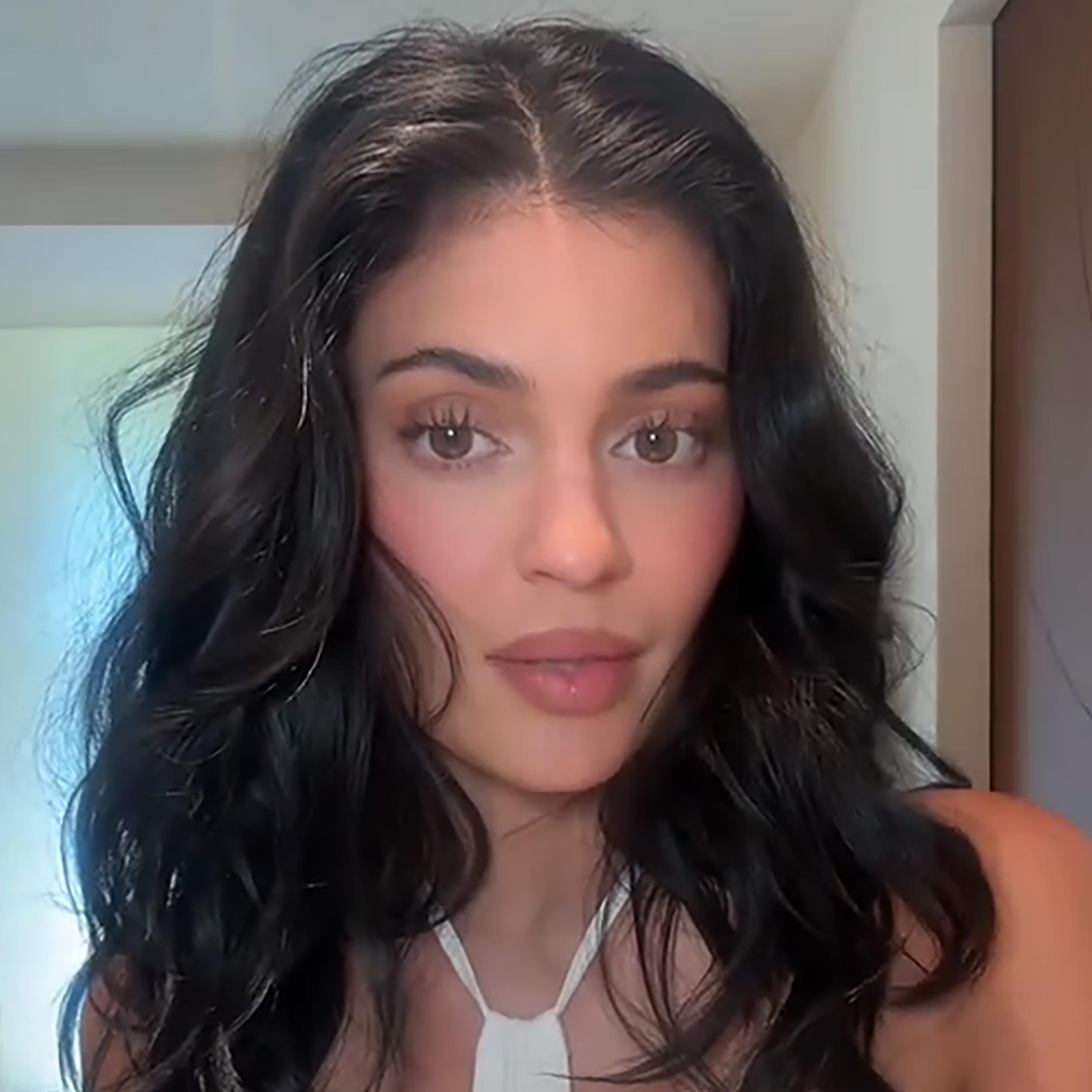 Kylie's Peach Mango Look Bundle